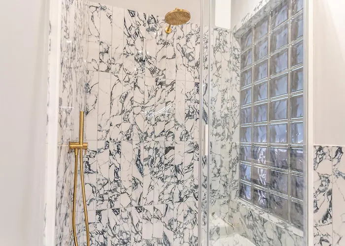Spanish Steps Exclusive 3bdr * Rom