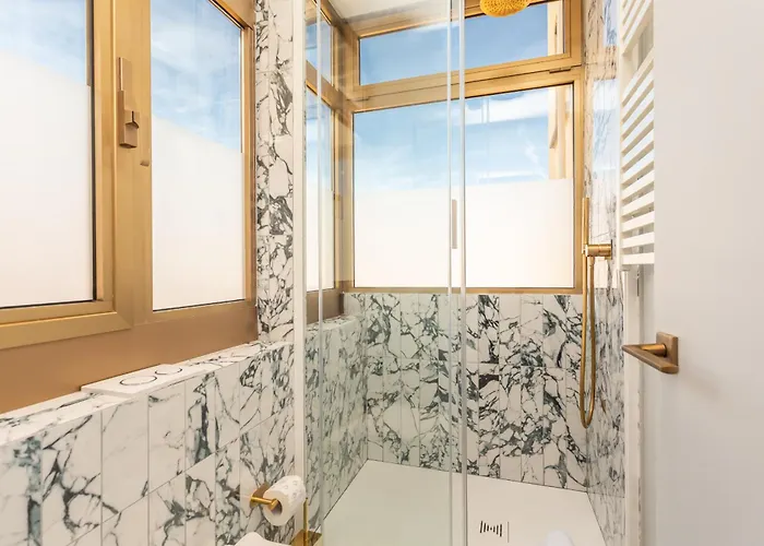 Spanish Steps Exclusive 3bdr Apartment