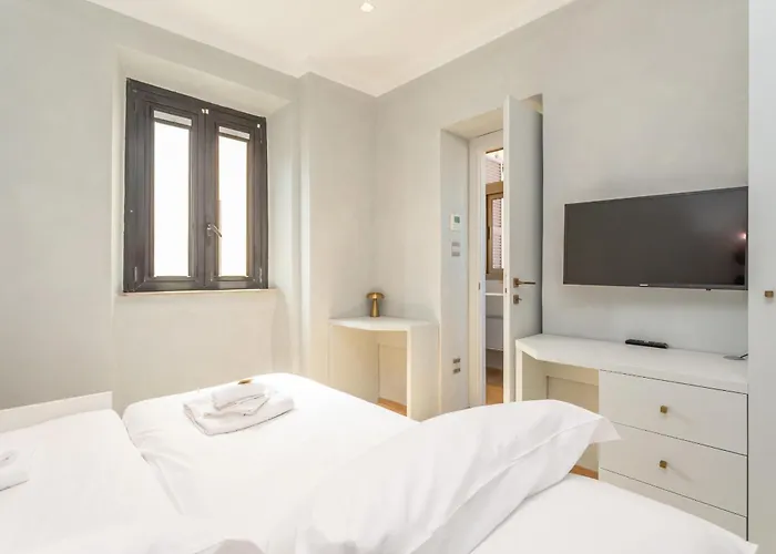 Spanish Steps Exclusive 3bdr Apartment Rom