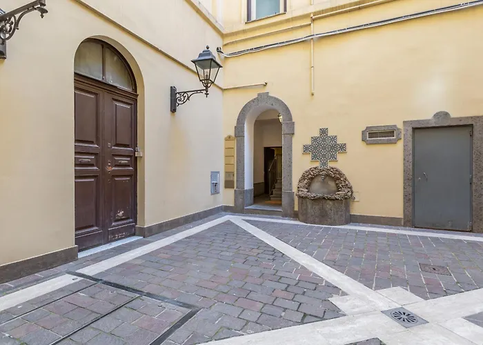 Spanish Steps Exclusive 3bdr Apartment *