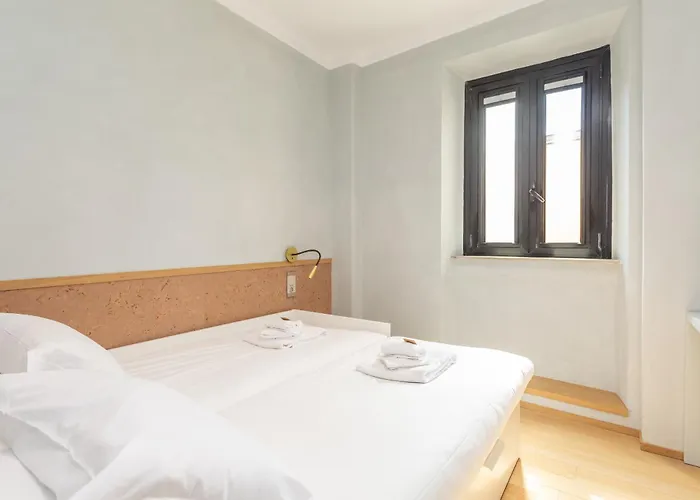 Spanish Steps Exclusive 3bdr Apartment