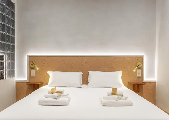 Spanish Steps Exclusive 3bdr Apartment