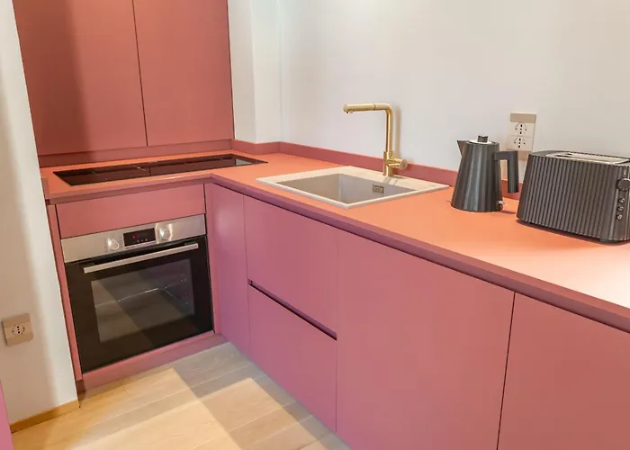 Spanish Steps Exclusive 3bdr * Rom