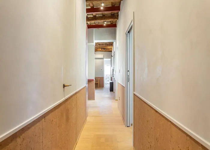 Spanish Steps Exclusive 3bdr Apartment