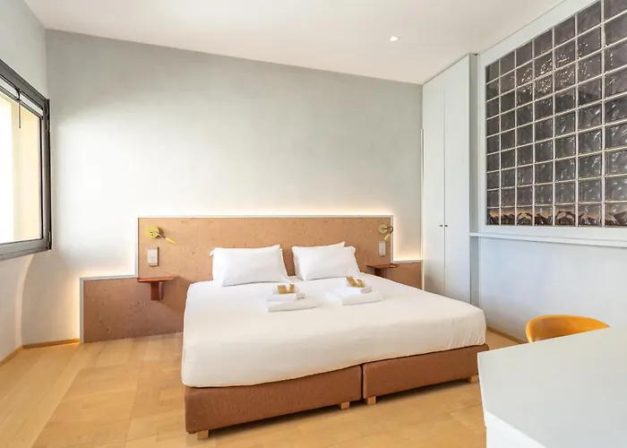 Spanish Steps Exclusive 3bdr Apartment *