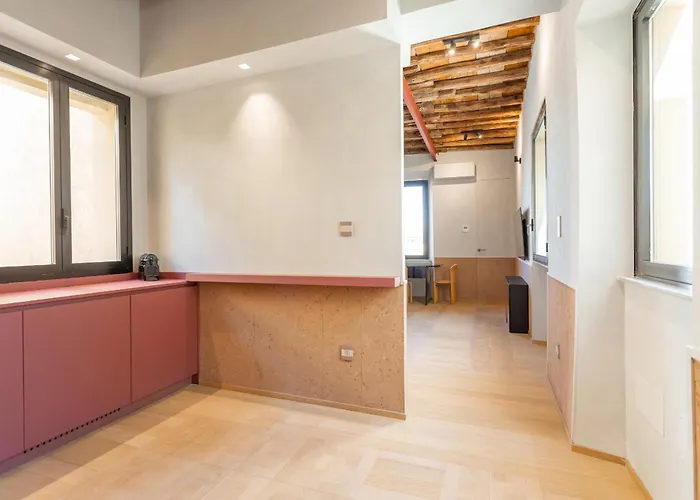 Spanish Steps Exclusive 3bdr Apartment *